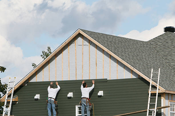 Professional Emergency Siding Repair technician working in Lawrenceburg, IN